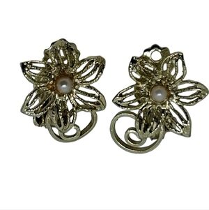 Vintage Gold Tone Filigree Flower Clip-On Earrings | Mid-Century Petal & Pearl